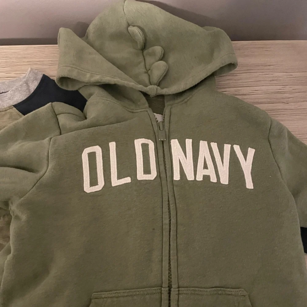 Old Navy & Jumping Beans 4T Bundle